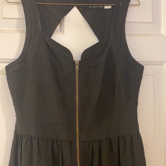 LBD - Picture 4 of 5